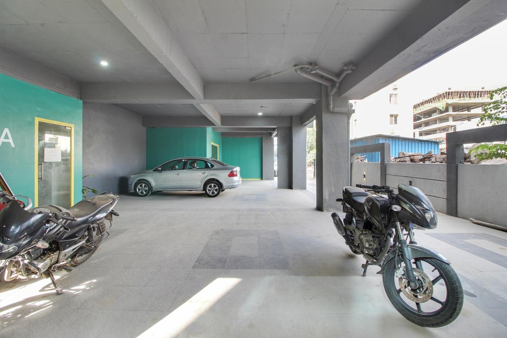 Hotel Super Oyo Townhouse 1237 Balewadi Méribel Village Esterno foto